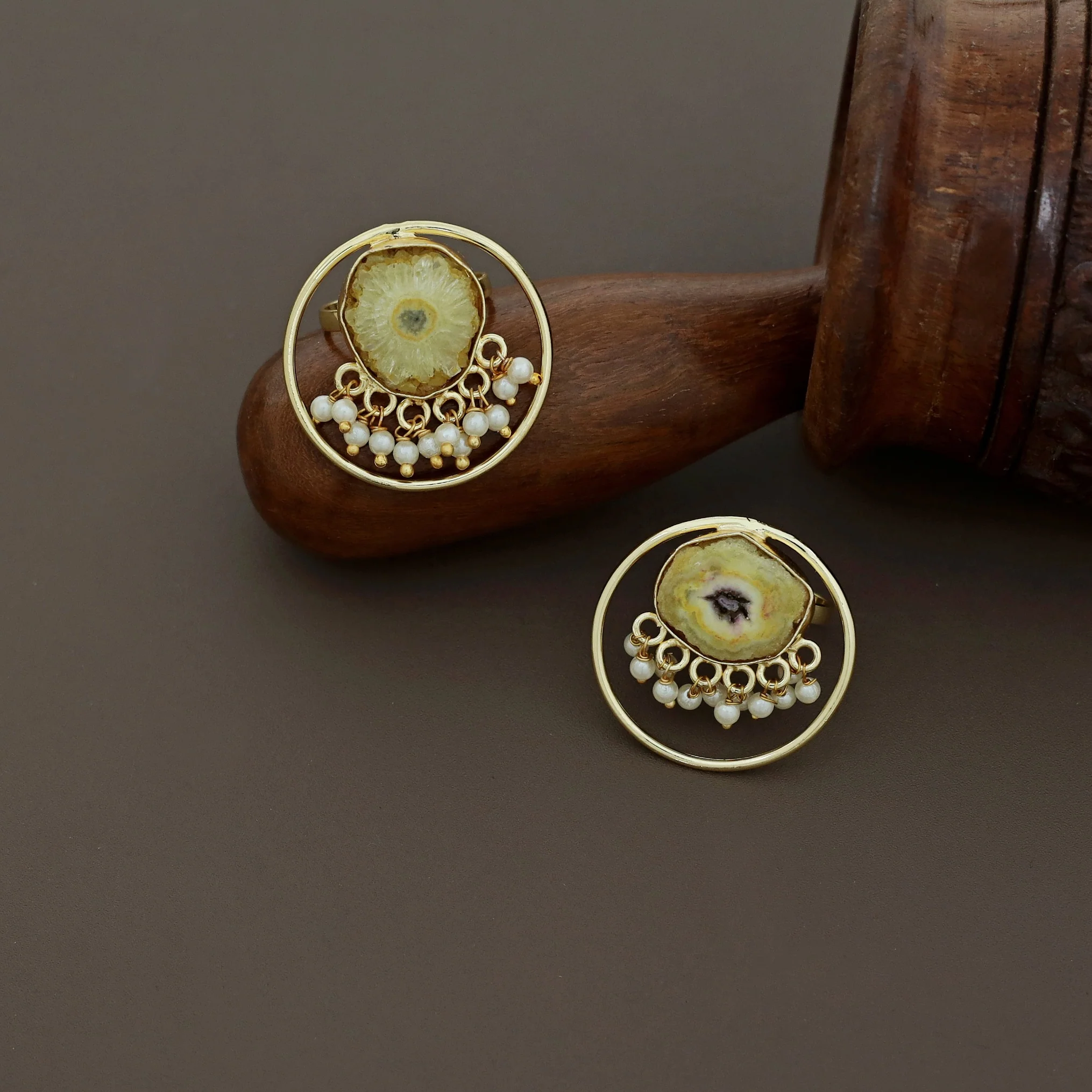 Mihika Round Agate with Pearl Ring - Image 5