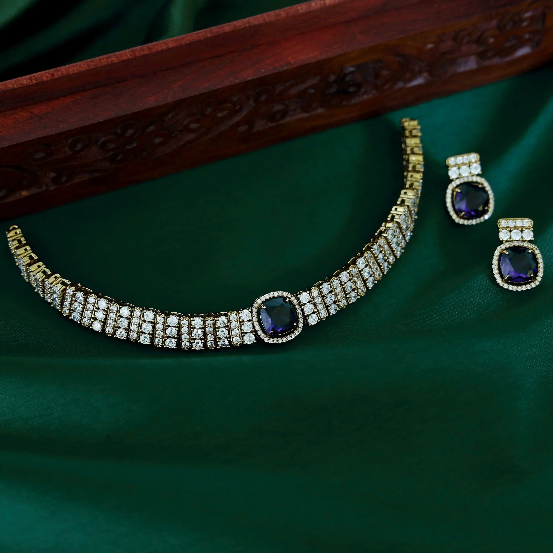 Mila Glossy AD Stone Cluster Short Neckpiece With Earring - Image 2