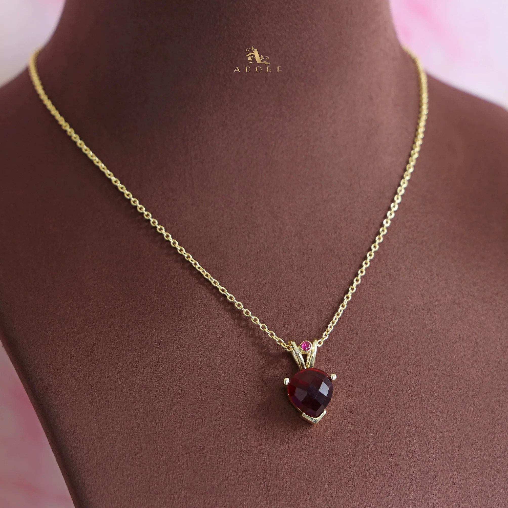 Millie Glossy Claw Drop Neckpiece - Image 3