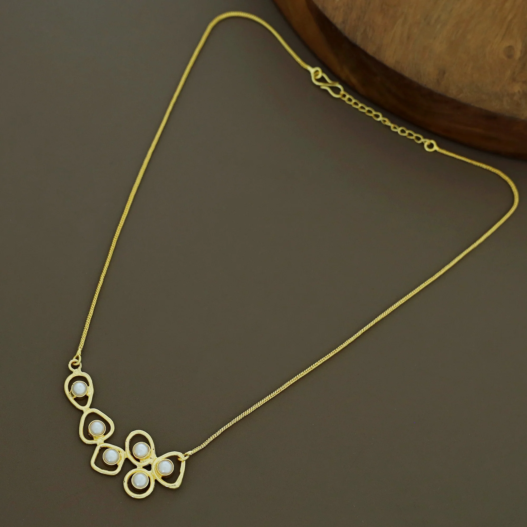 Mini Sabera Fresh Water Pearl Neckpiece - Image 3