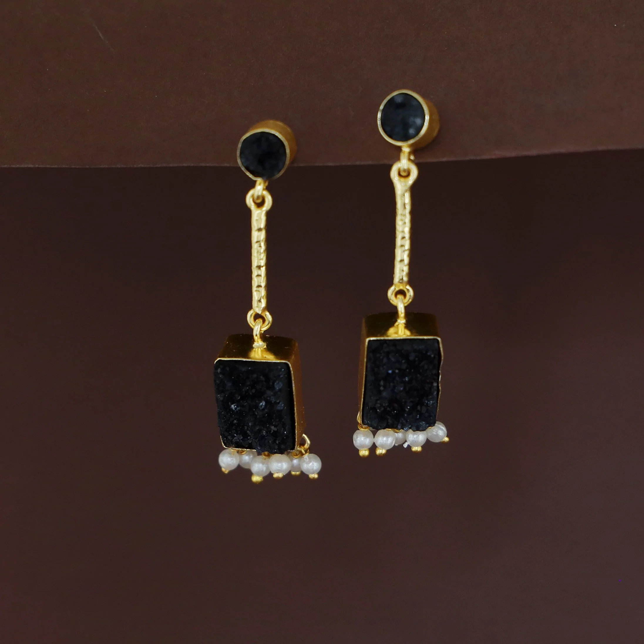 Mira Mini Circle Pendulum Rectangle Druzy Pearl Earring - Image 5
