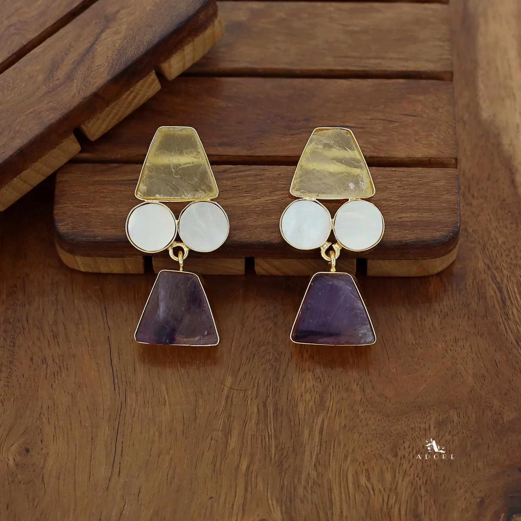Miranda Multishape Raw Stone + MOP Earring - Image 2