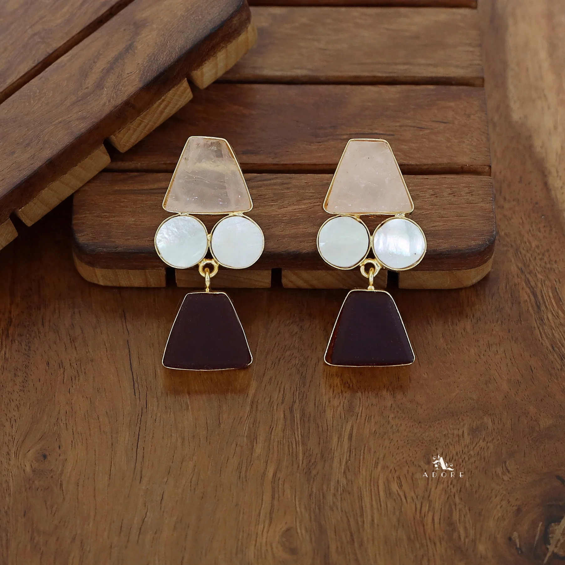 Miranda Multishape Raw Stone + MOP Earring - Image 4