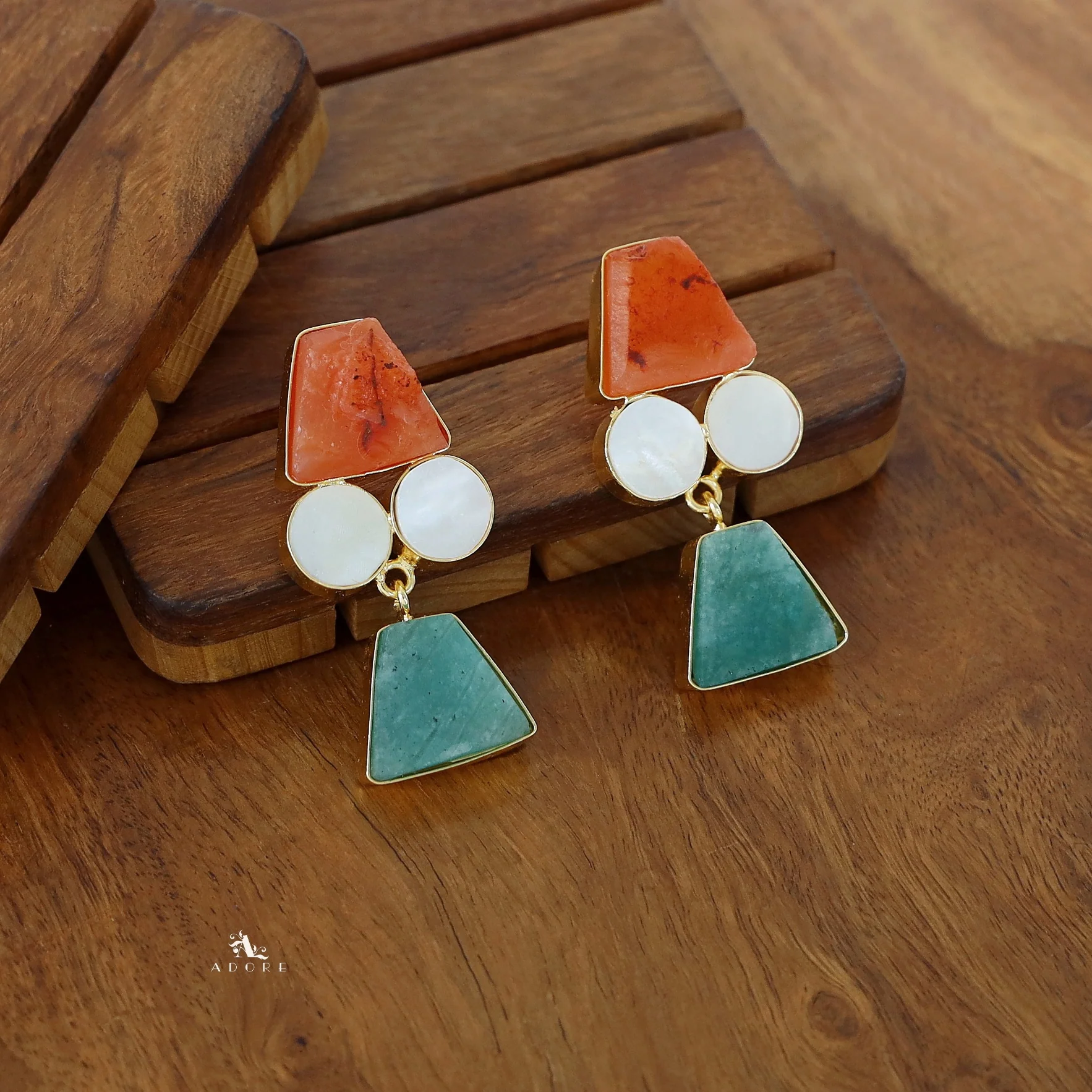 Miranda Multishape Raw Stone + MOP Earring - Image 5