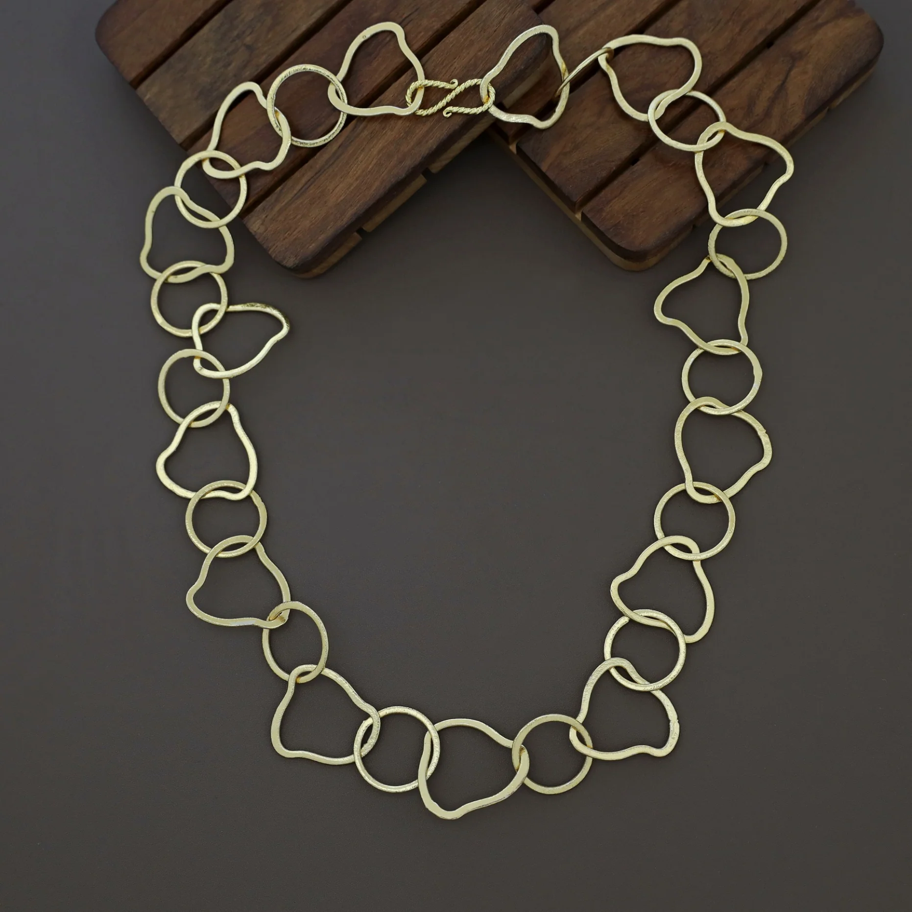 Mirza Golden Neckpiece - Image 2