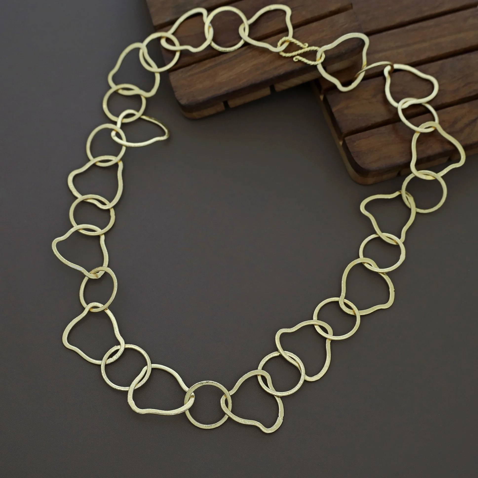 Mirza Golden Neckpiece - Image 4