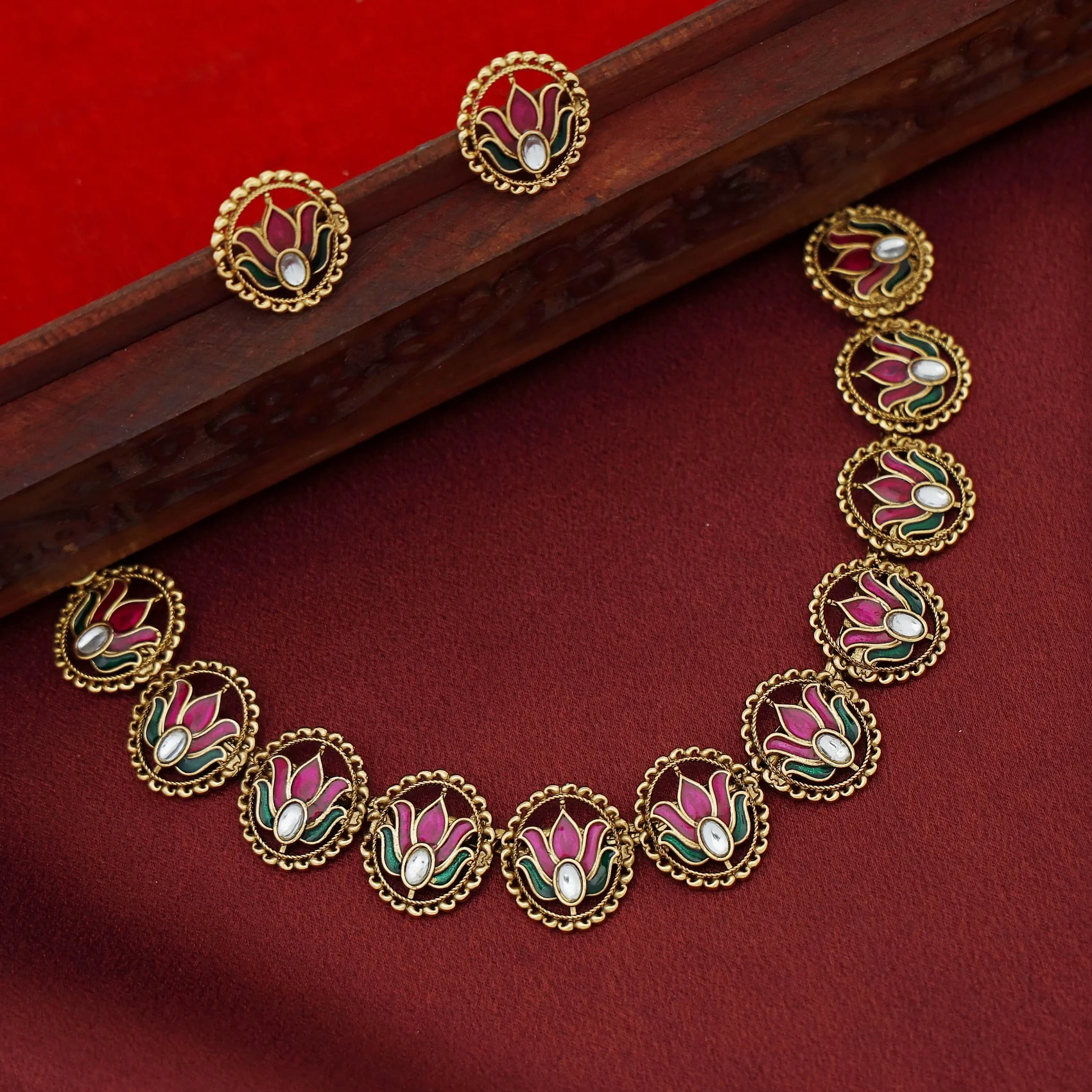 Mitra Oval Padma Enamel Short Neckpiece/Choker With Earring - Image 4