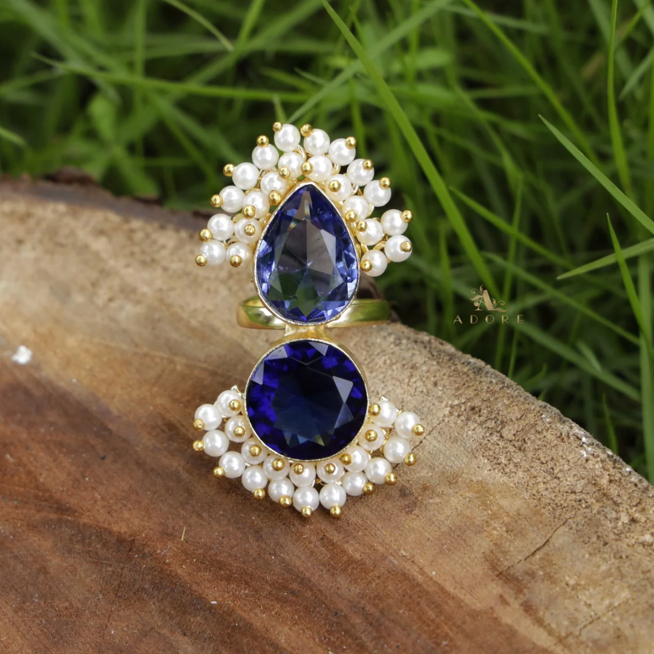 Mizra Glossy Cluster Pearl Ring - Image 11