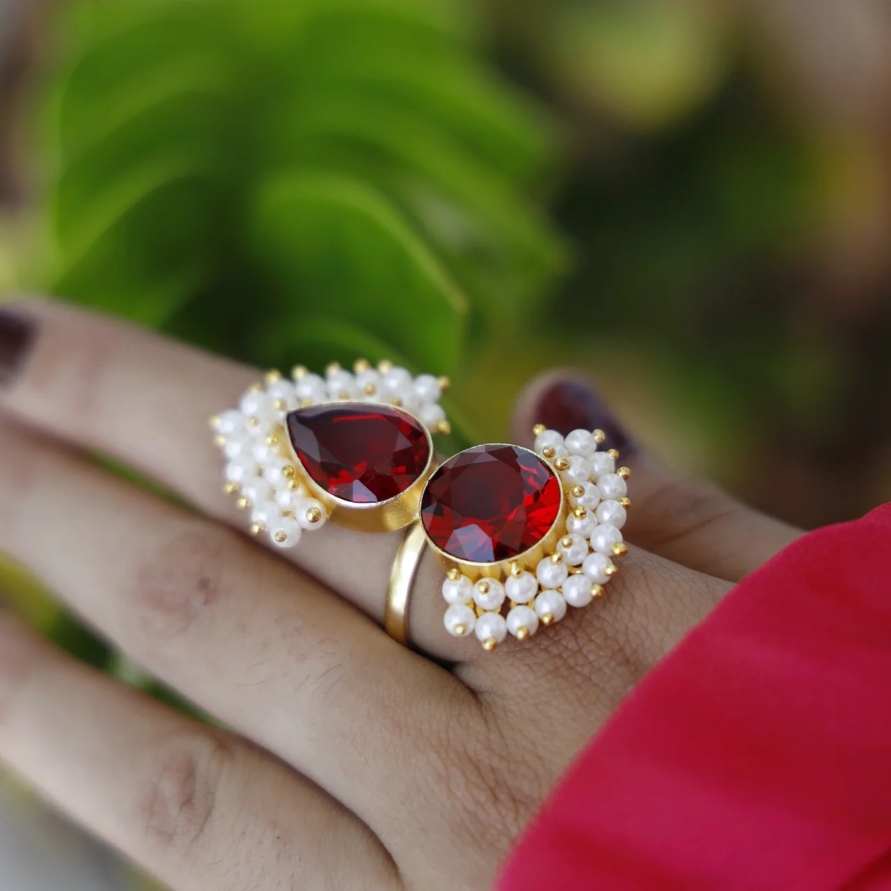 Mizra Glossy Cluster Pearl Ring - Image 12