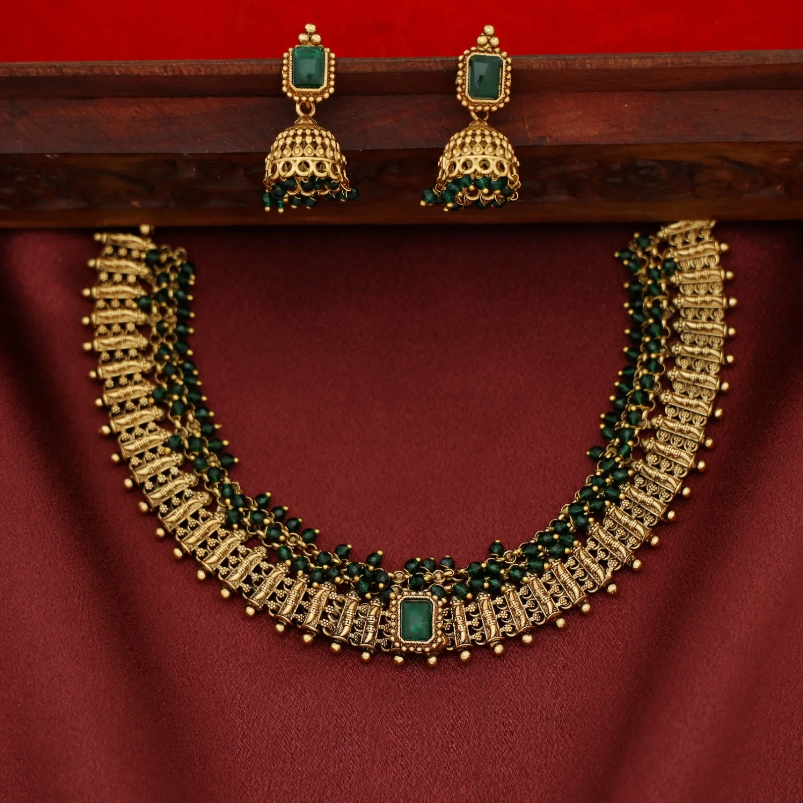 Mohana Cluster Pearl Bead Short Neckpiece with Earring - Image 2