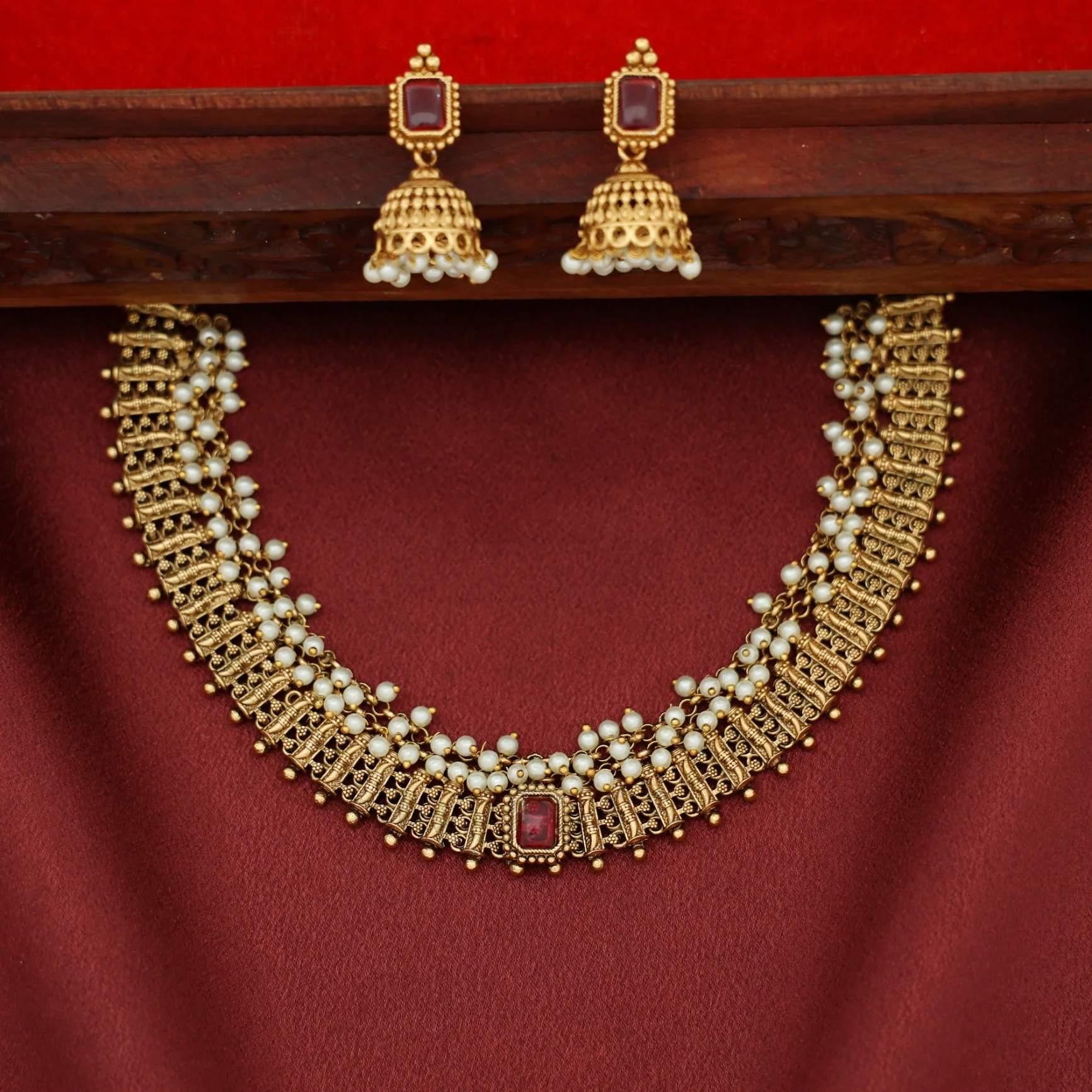 Mohana Cluster Pearl Bead Short Neckpiece with Earring - Image 3