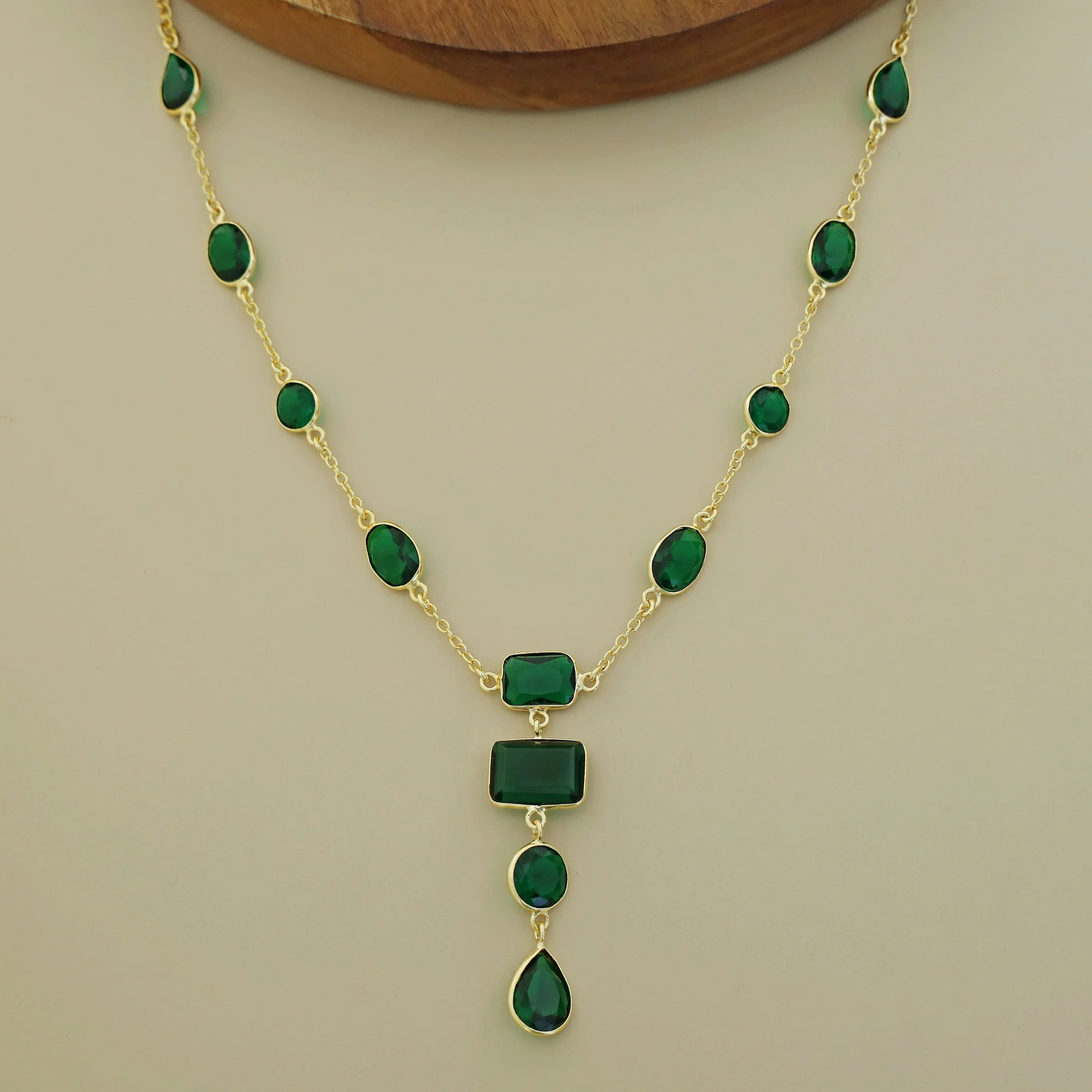 Monica Multishape Glossy Neckpiece - Image 4