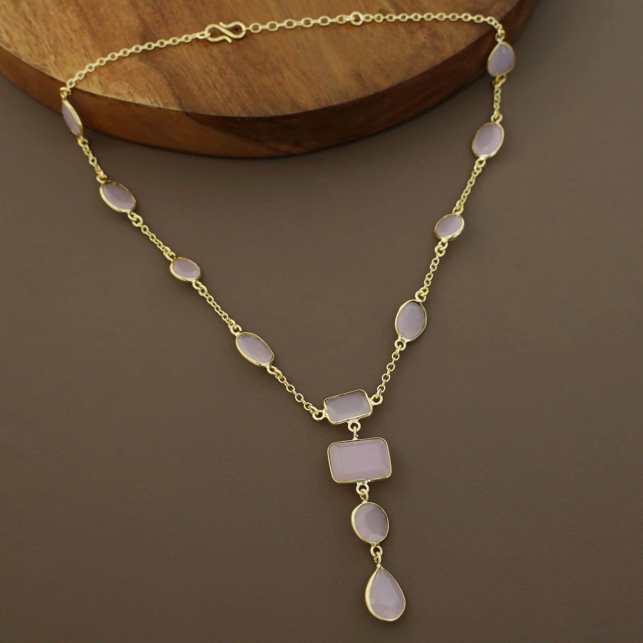 Monica Multishape Glossy Neckpiece - Image 5