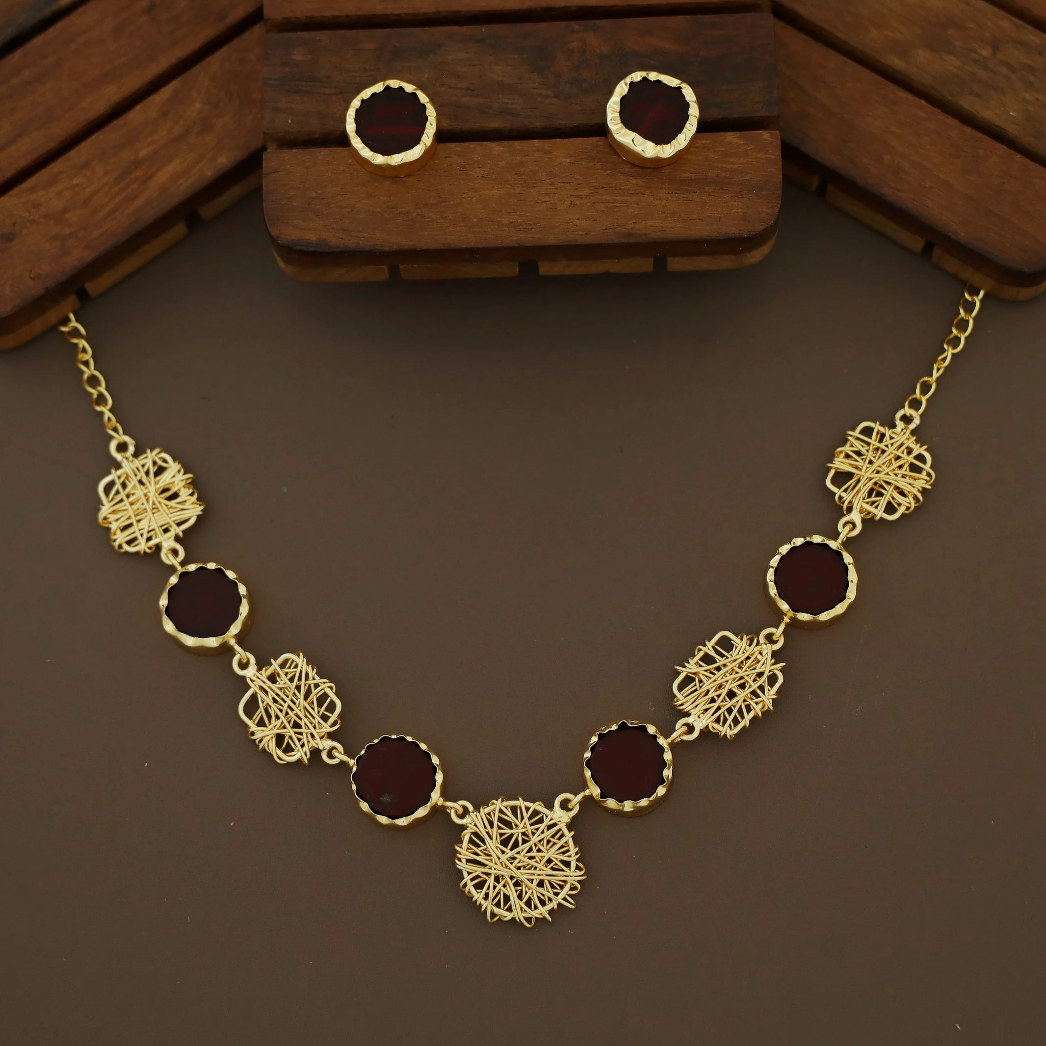 Monica Wired Circle + Square Raw Stone Short Neckpiece With Stud - Image 12