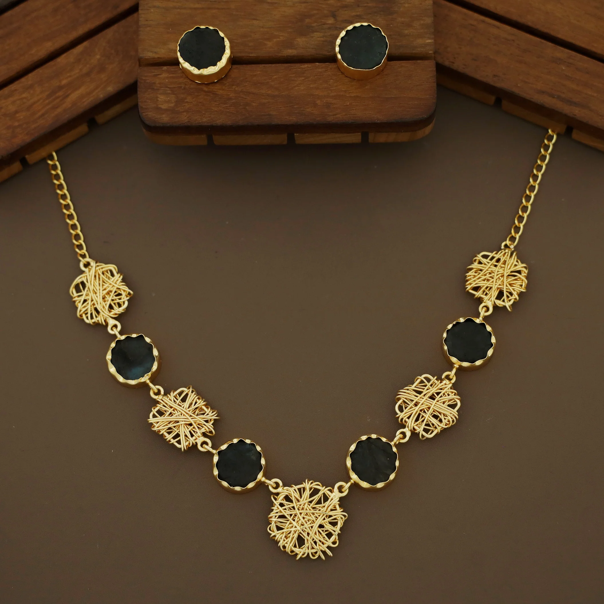 Monica Wired Circle + Square Raw Stone Short Neckpiece With Stud - Image 9