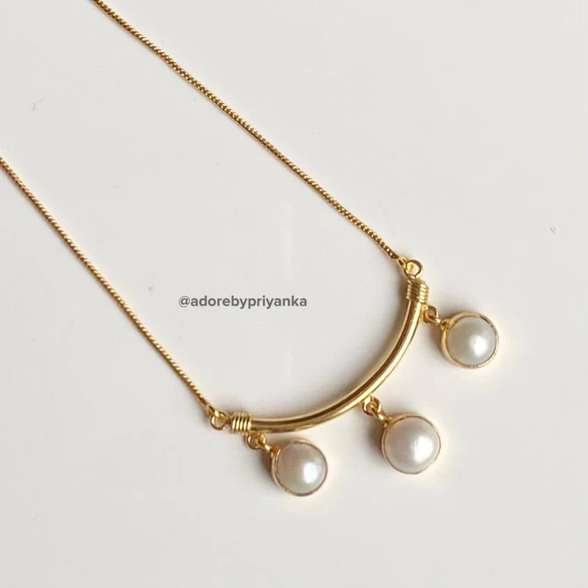 Moon Pearl Neckpiece - Image 8