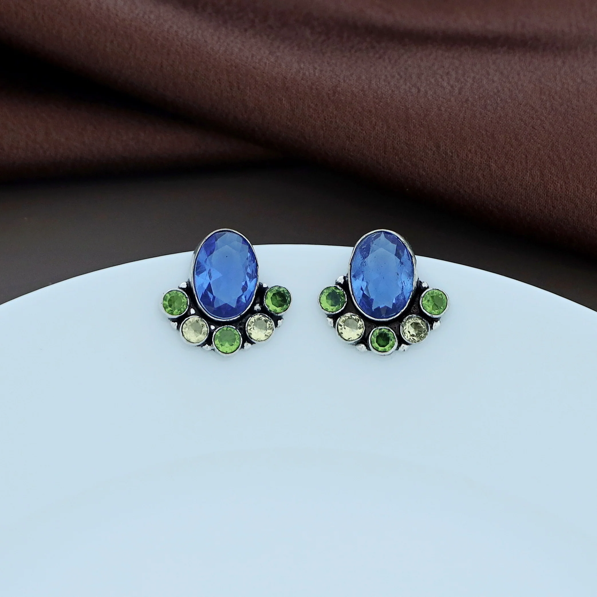 Moshi Oval Glossy Earring - Image 15