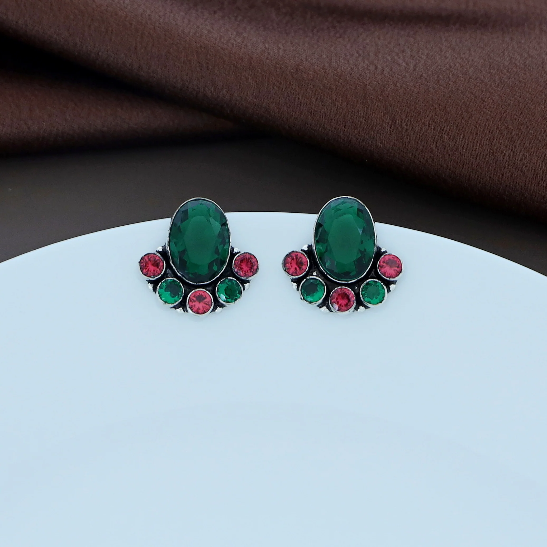 Moshi Oval Glossy Earring - Image 16