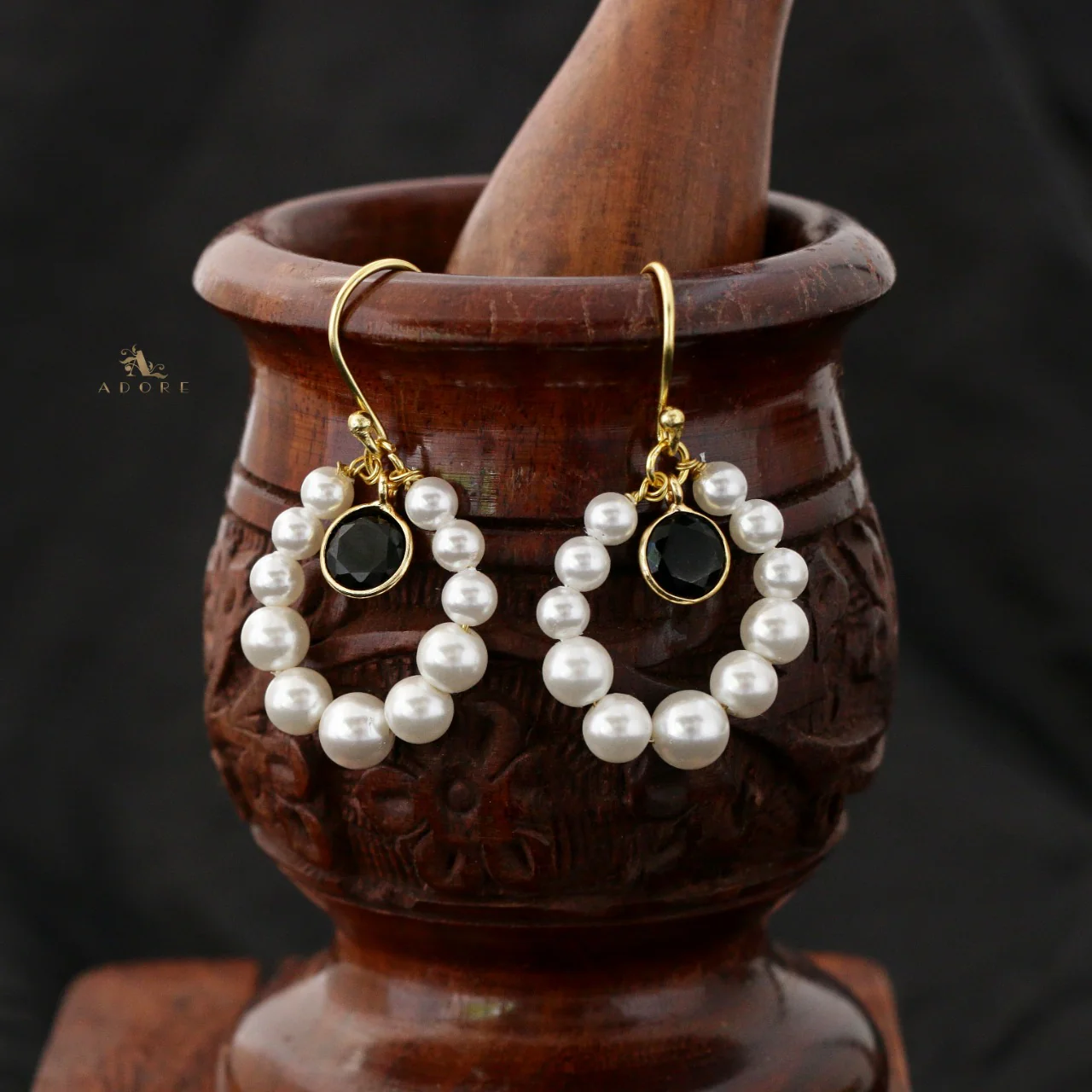 Mrinaal Pearl Hoop Earring - Image 15