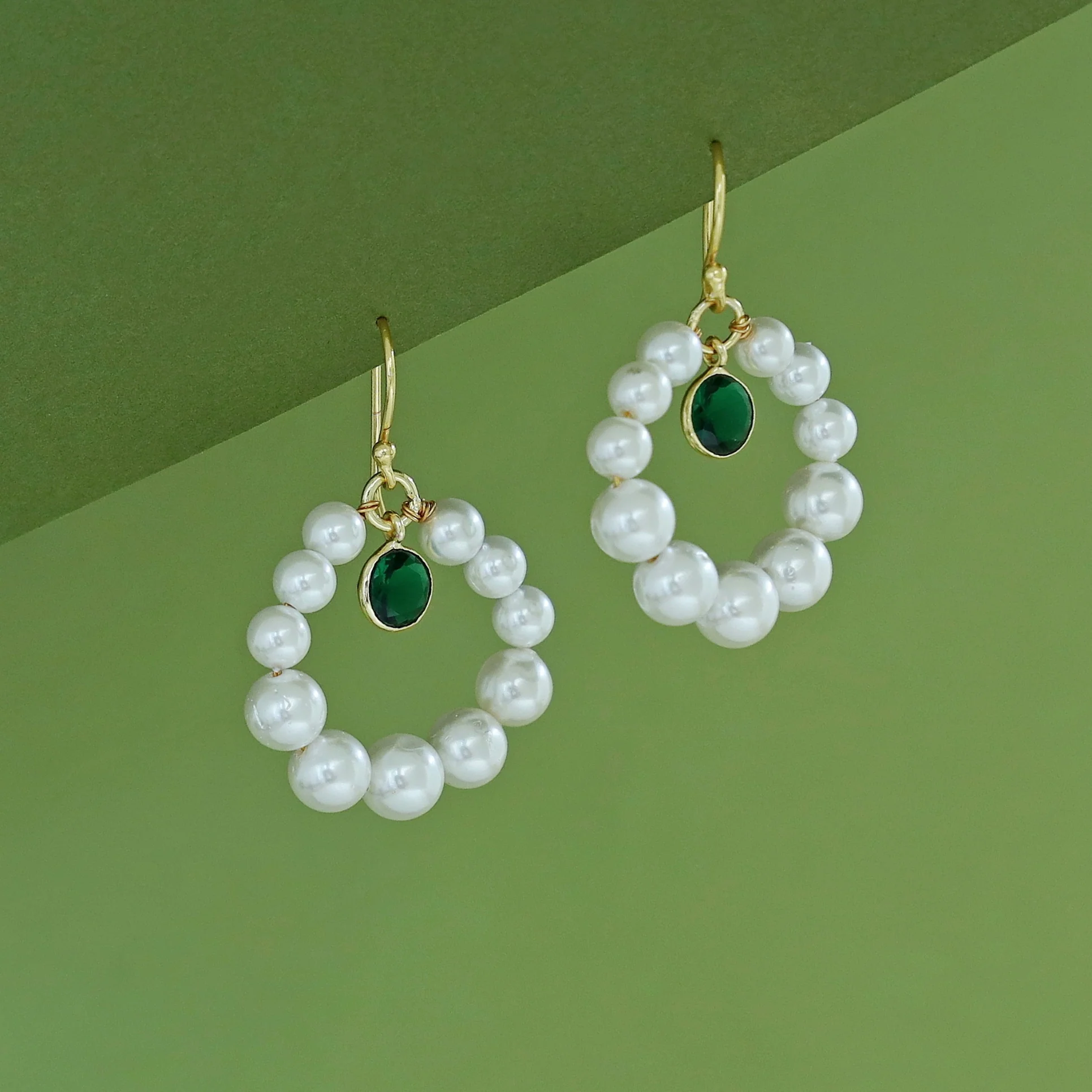 Mrinaal Pearl Hoop Earring - Image 2