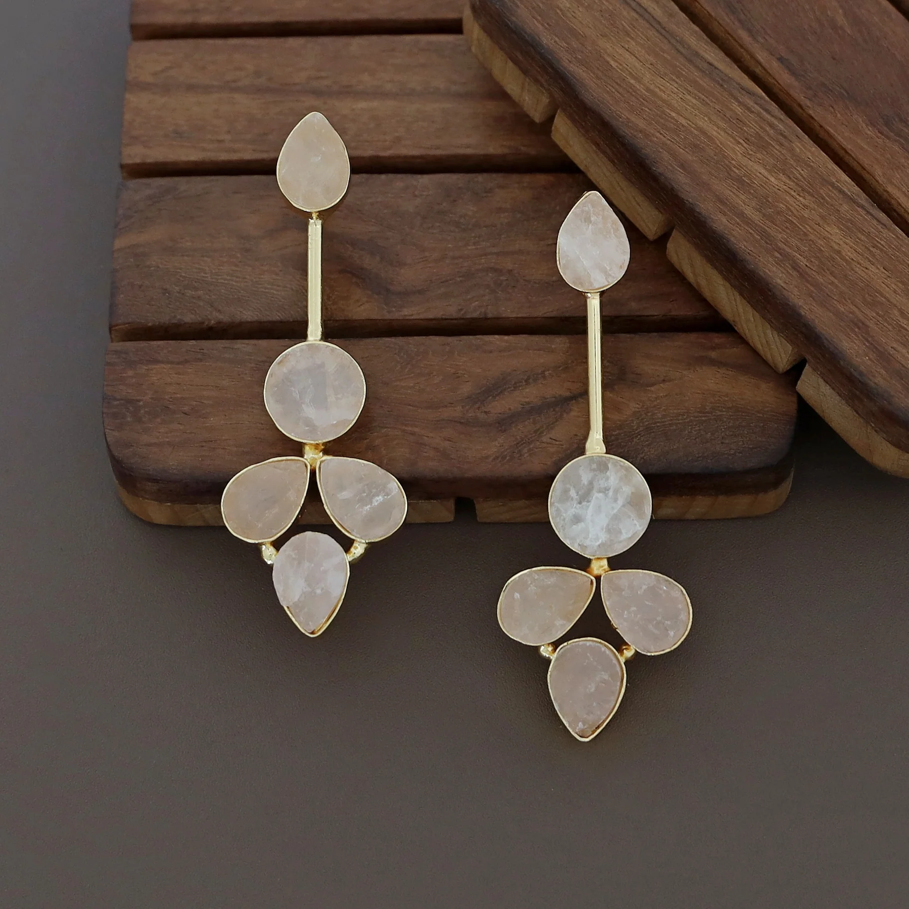 Peya Raw Stone Earring - Image 3