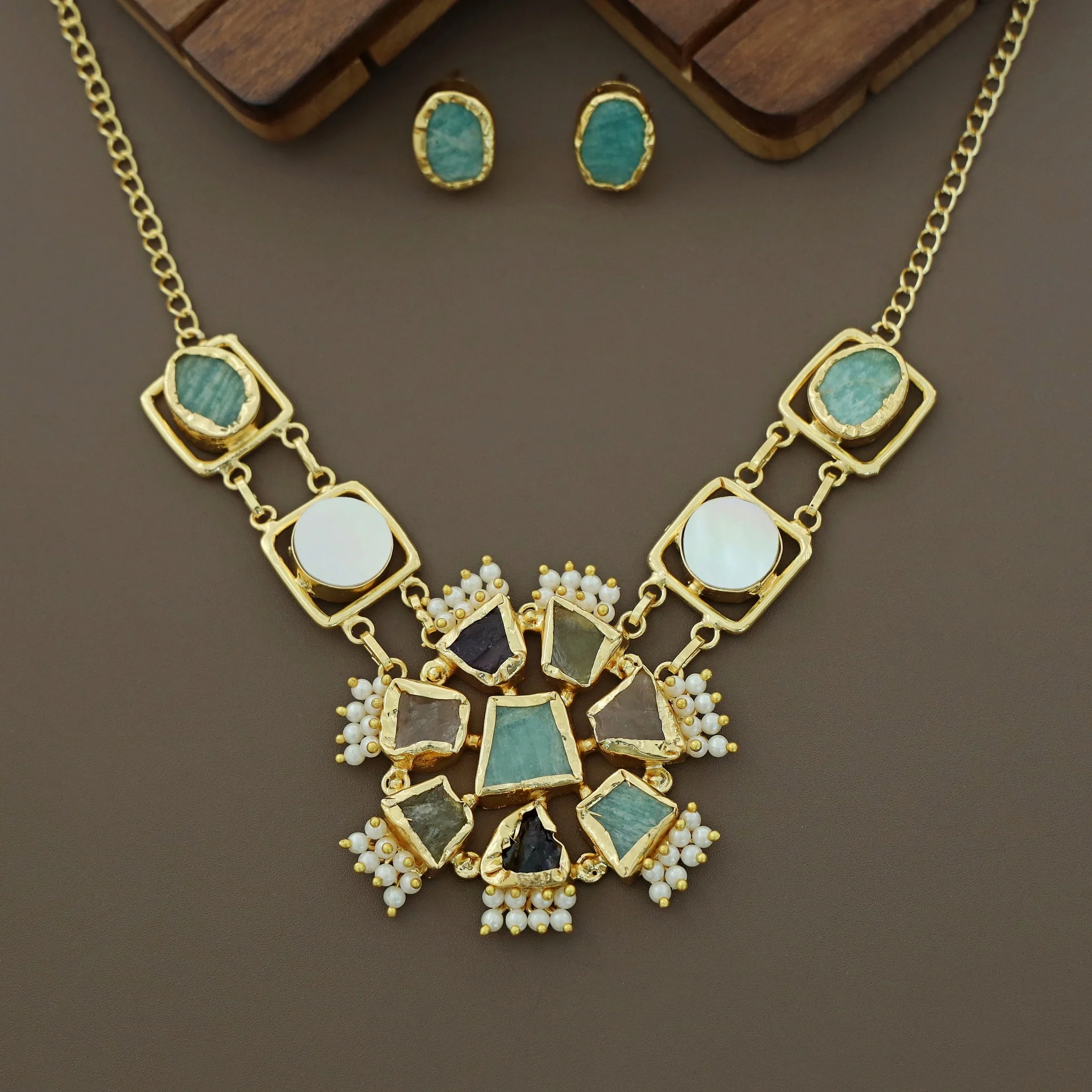 Multicolour Raw Stone + Cluster Pearl Neckpiece With Stud - Image 3