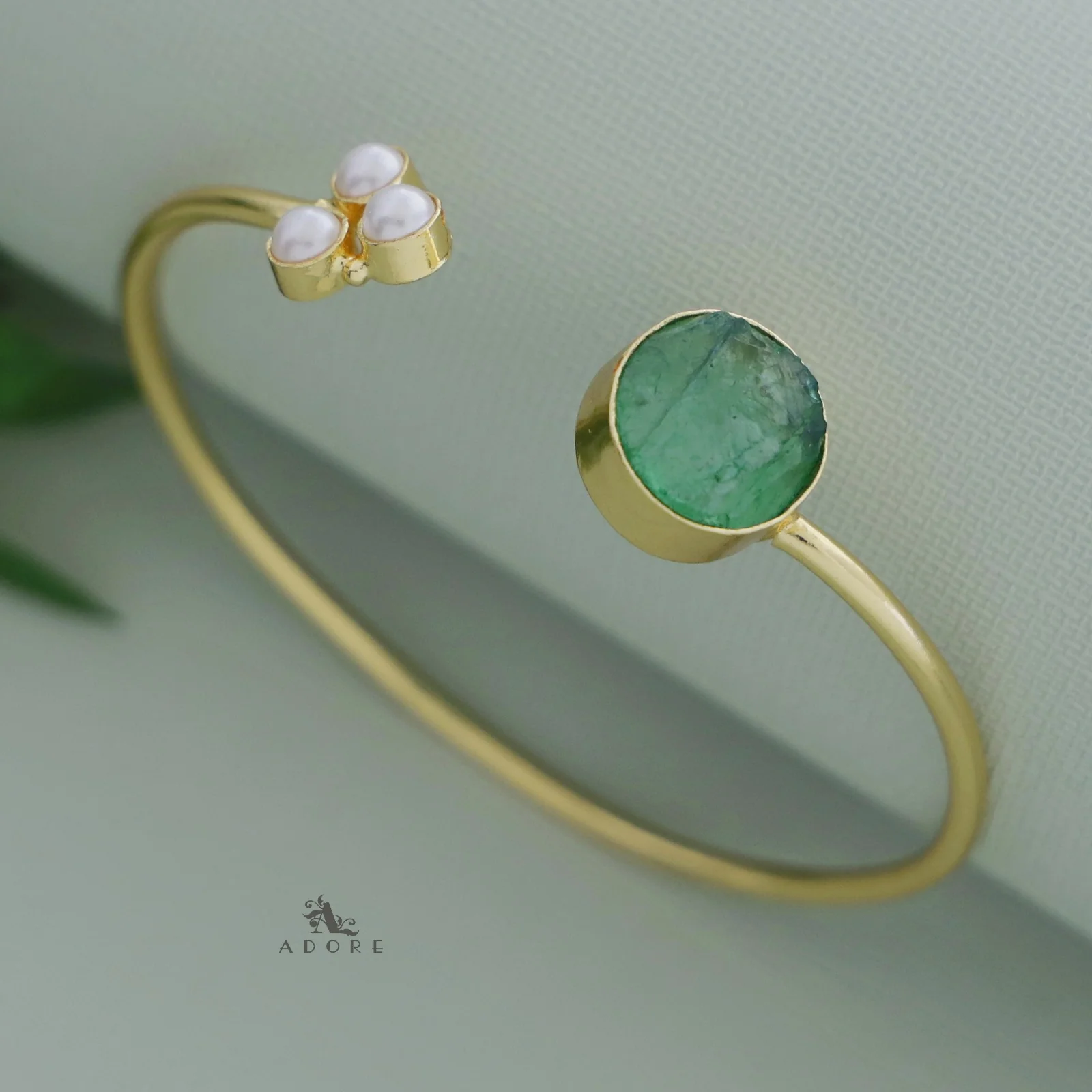 Nachini Tri Pearl Dyed Stone Front Open Bangle - Image 13