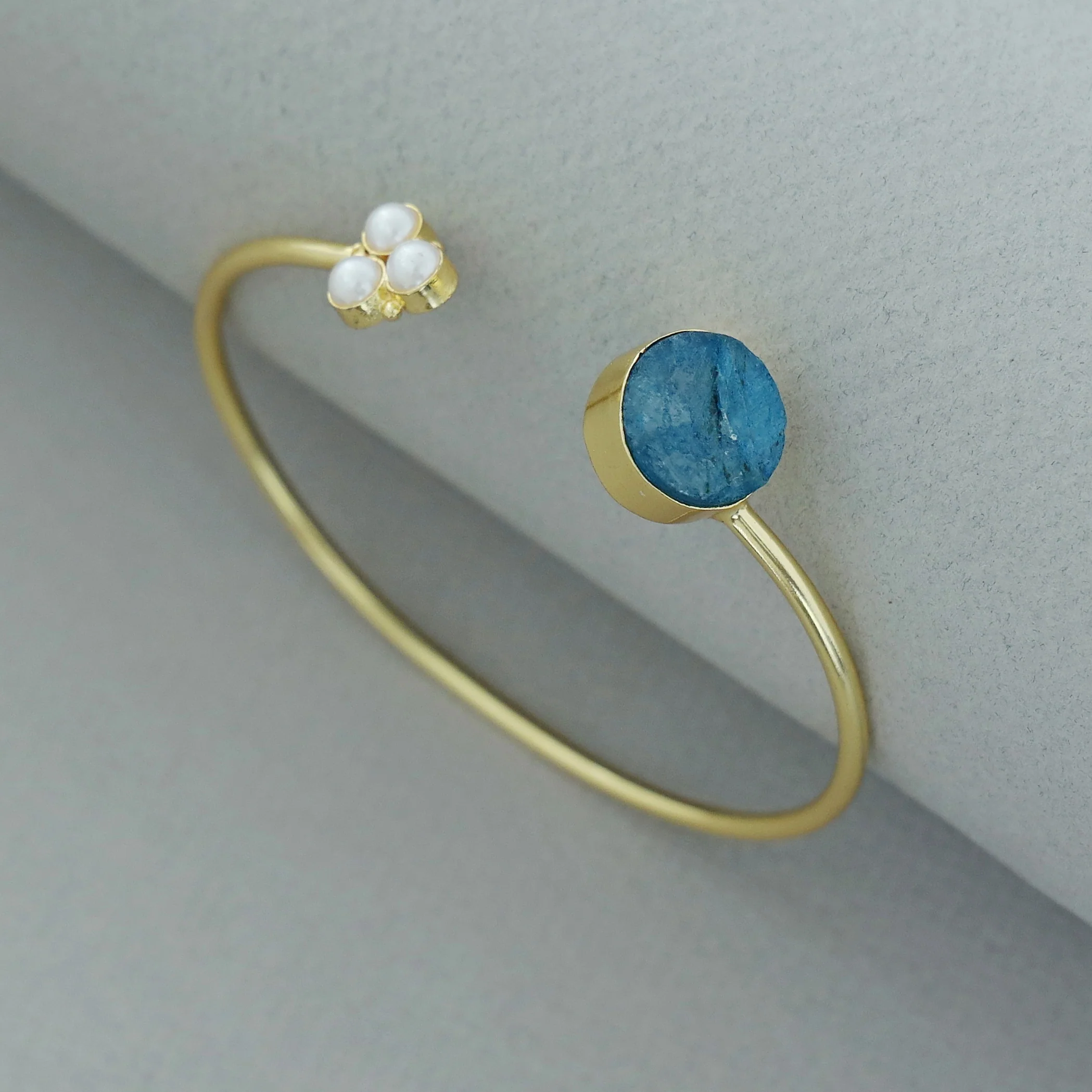 Nachini Tri Pearl Dyed Stone Front Open Bangle - Image 2