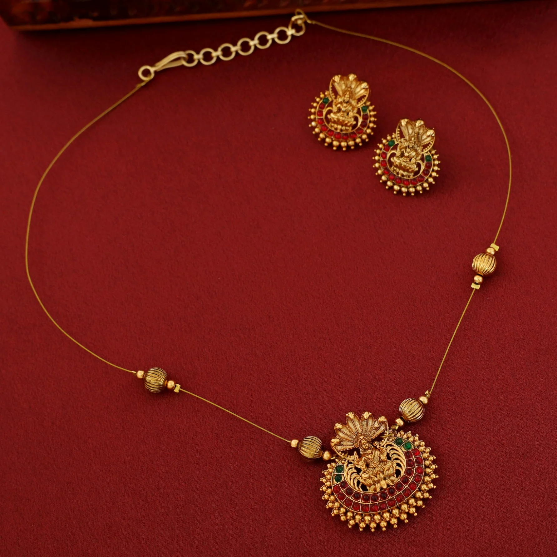Naga Lakshmi Pendant String Neckpiece With Earring - Image 5