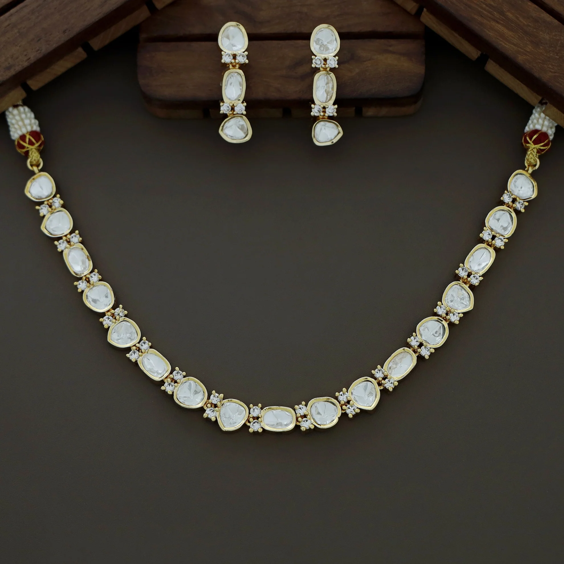 Nagas Polki kundan Short Neckpiece With Earring - Image 2