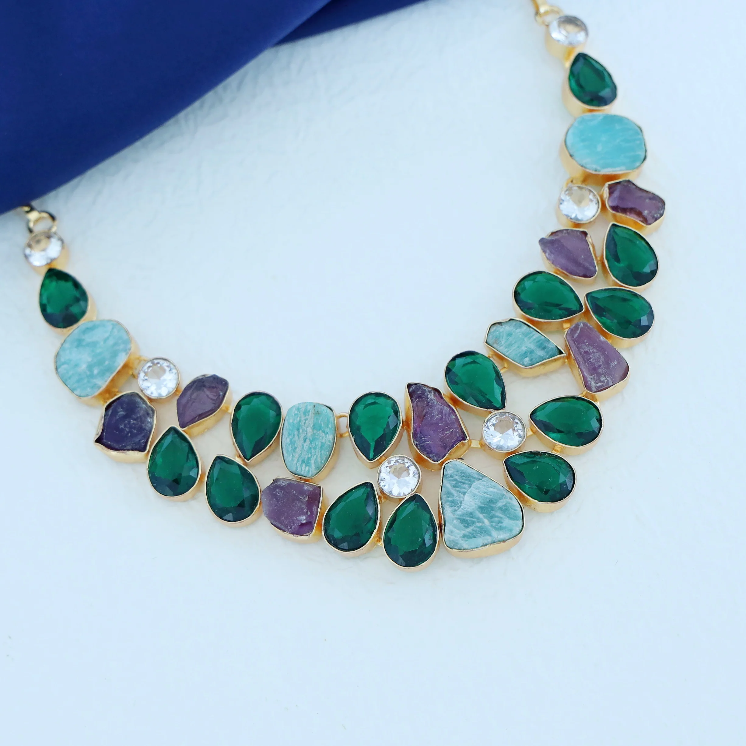 Nalani Glossy Neckpiece - Image 2