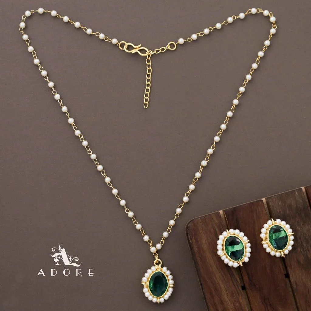 Nasmiya Cluster Pearl Glossy Oval Neckpiece With Stud - Image 18