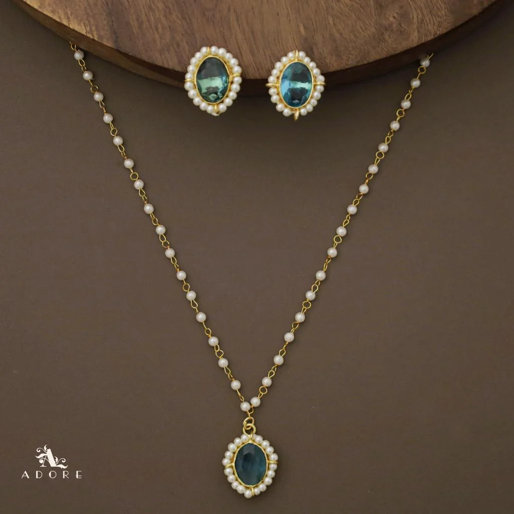 Nasmiya Cluster Pearl Glossy Oval Neckpiece With Stud - Image 22