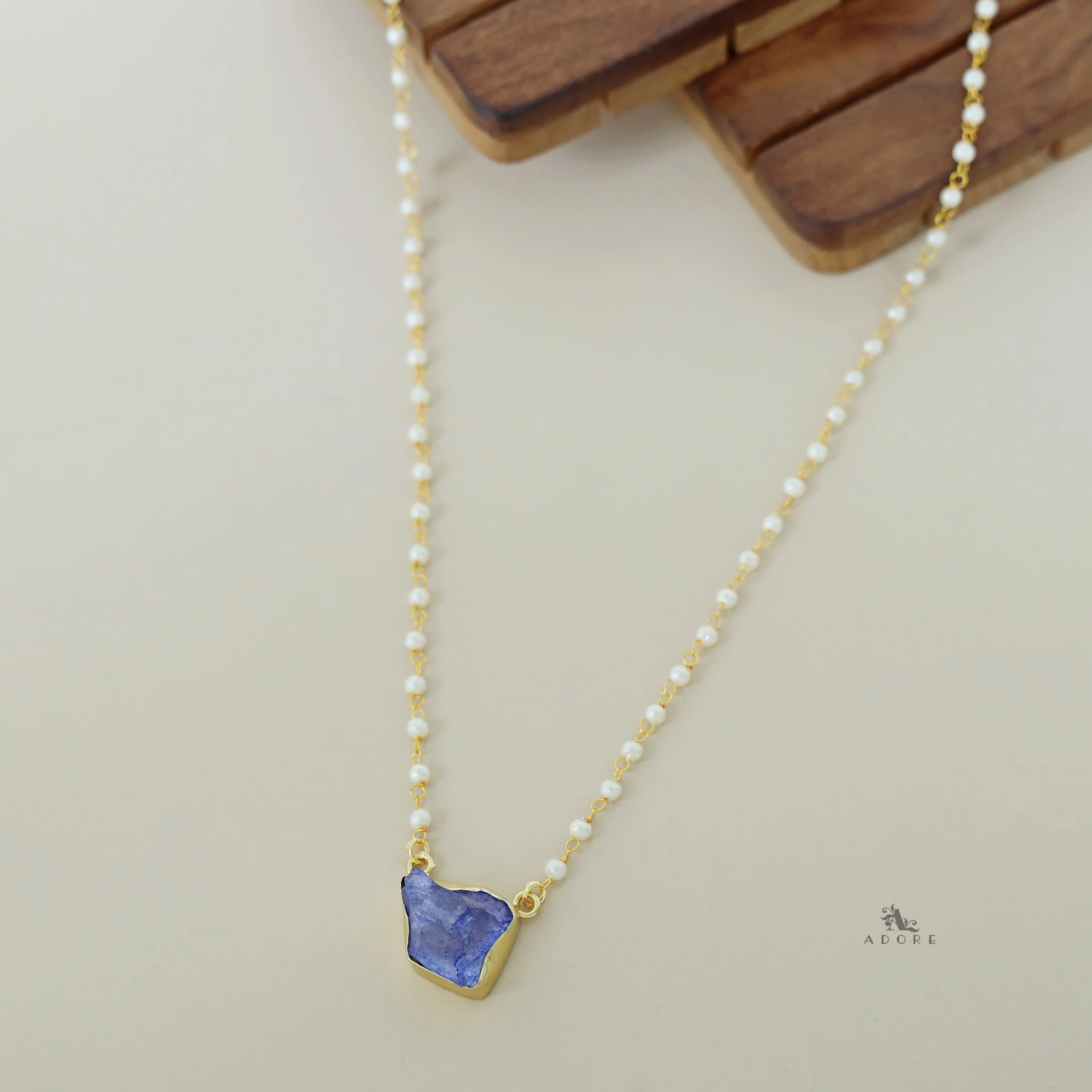 Nasmiya Dyed Stone Neckpiece - Image 10