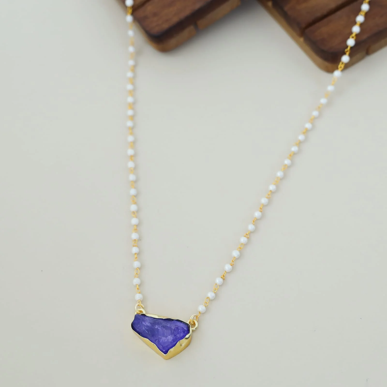 Nasmiya Dyed Stone Neckpiece - Image 38