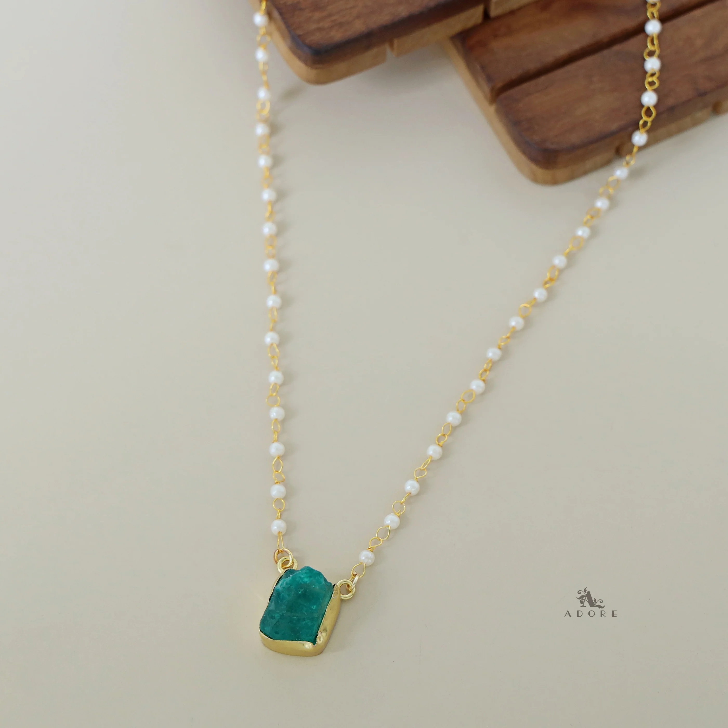 Nasmiya Dyed Stone Neckpiece - Image 6