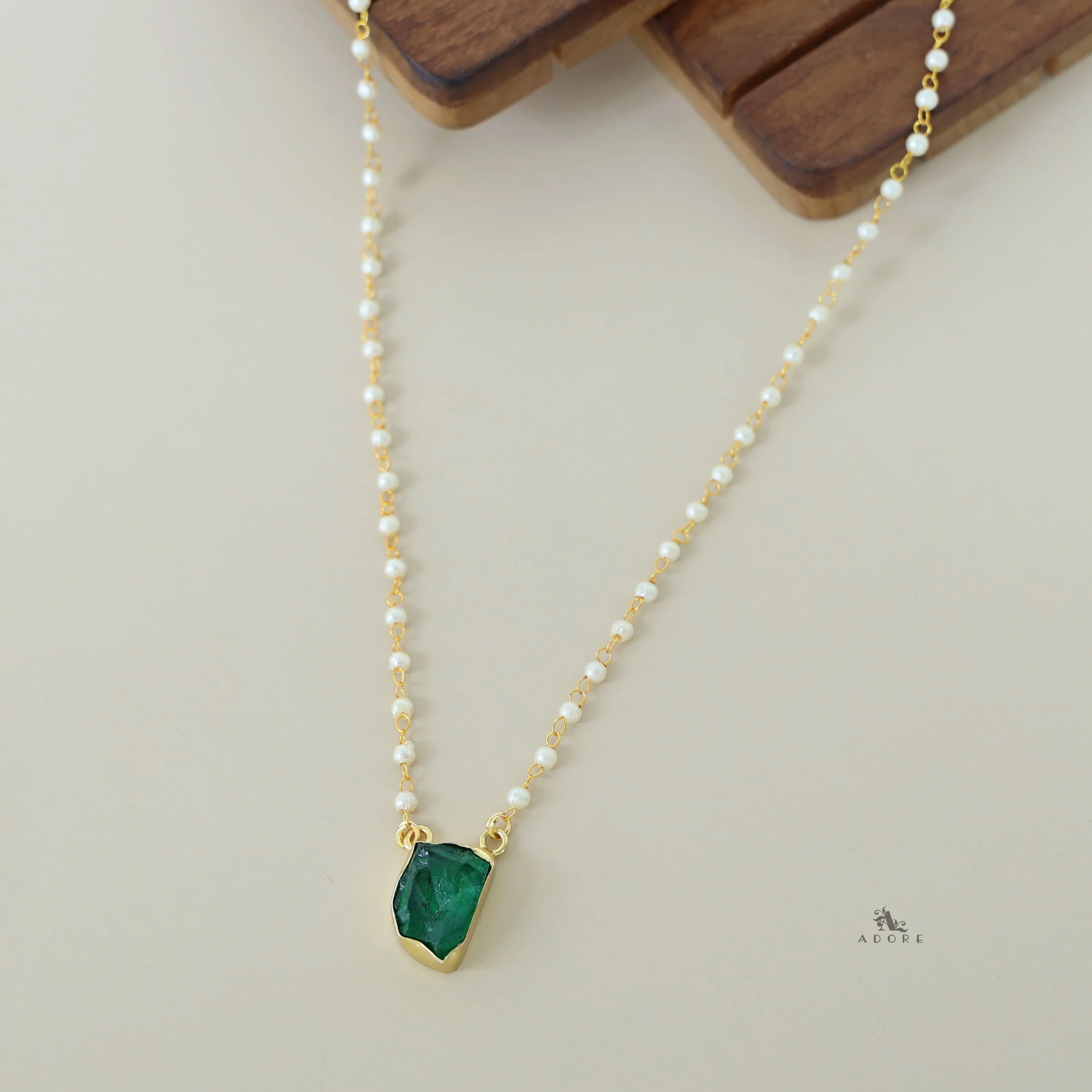 Nasmiya Dyed Stone Neckpiece - Image 9