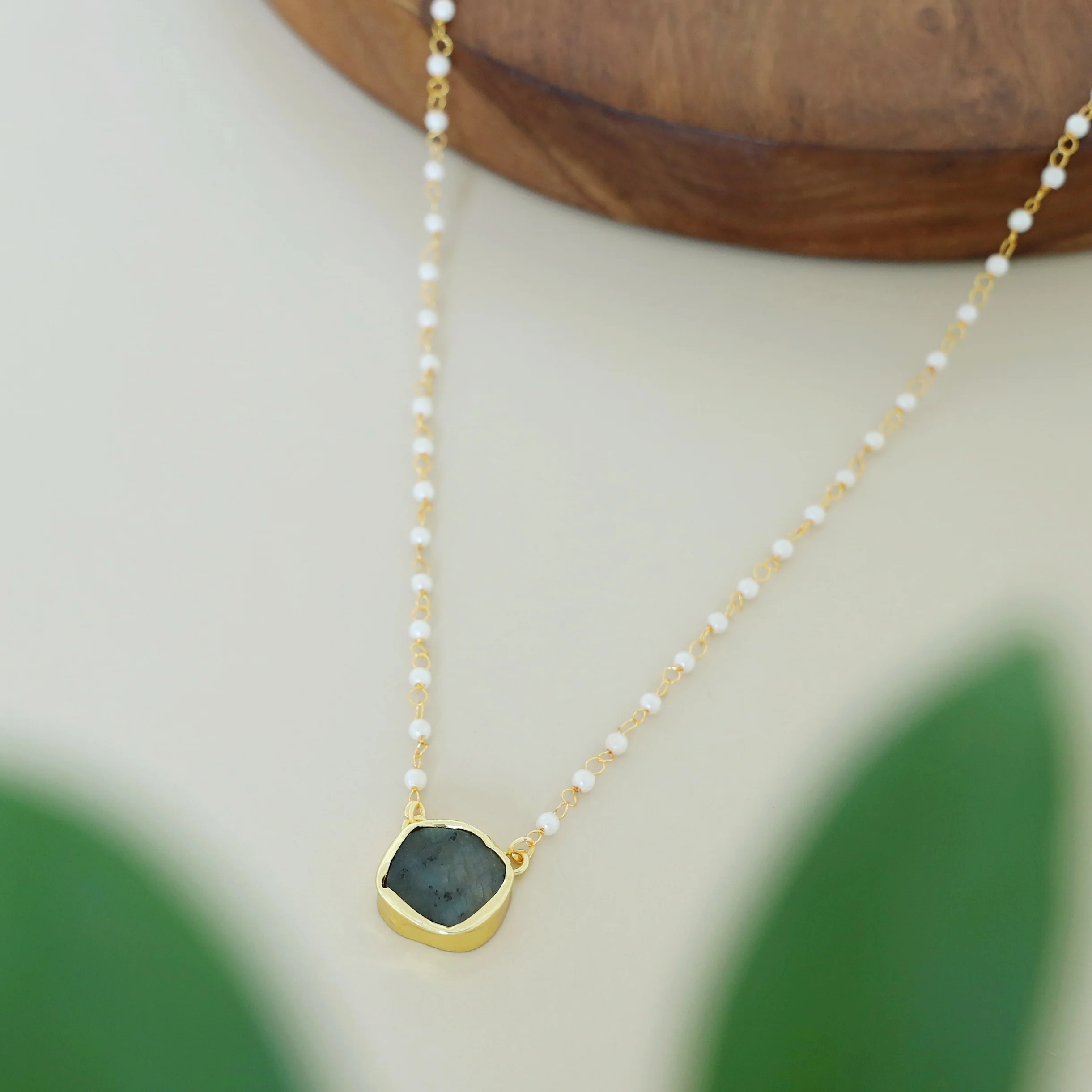 Nasmiya Raw Stone Neckpiece - Image 6