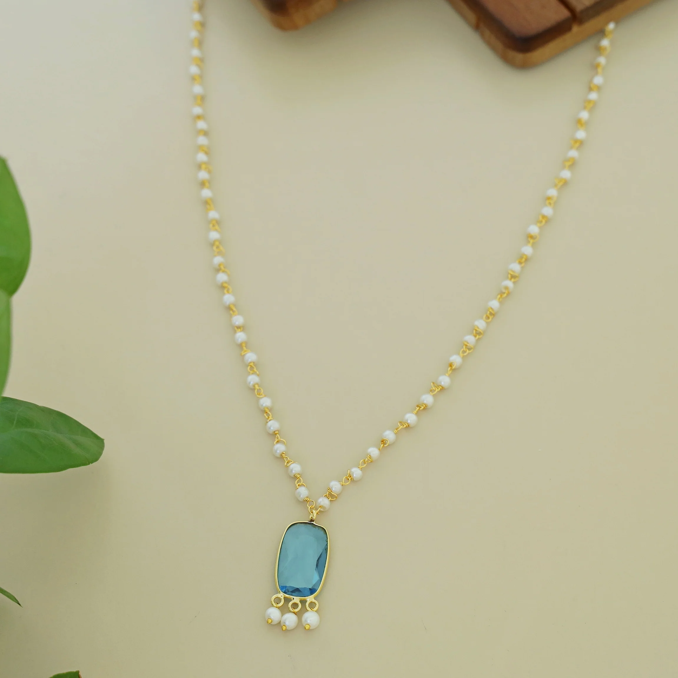 Nasmiya Rectangle Glossy Long Neckpiece - Image 5