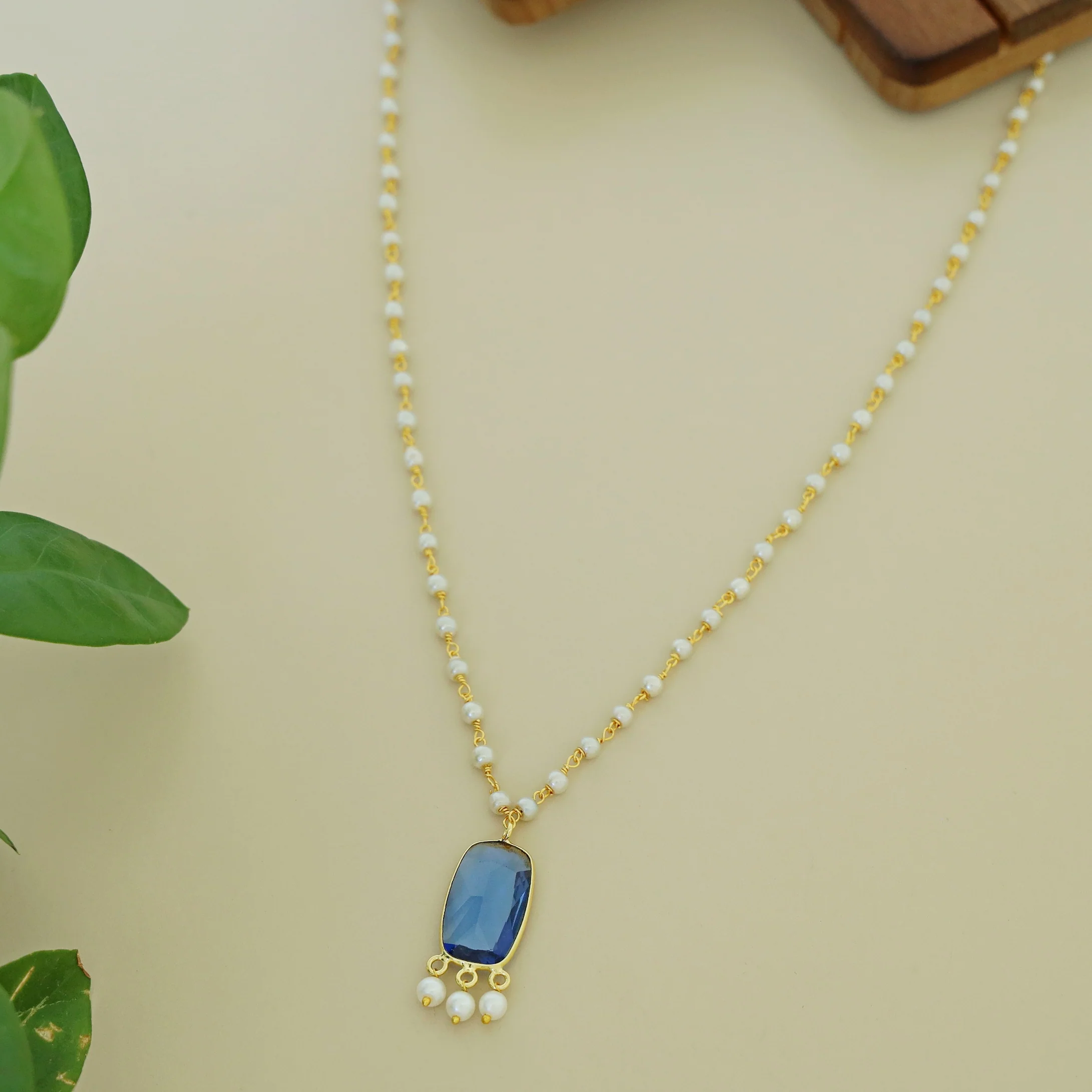 Nasmiya Rectangle Glossy Long Neckpiece - Image 6