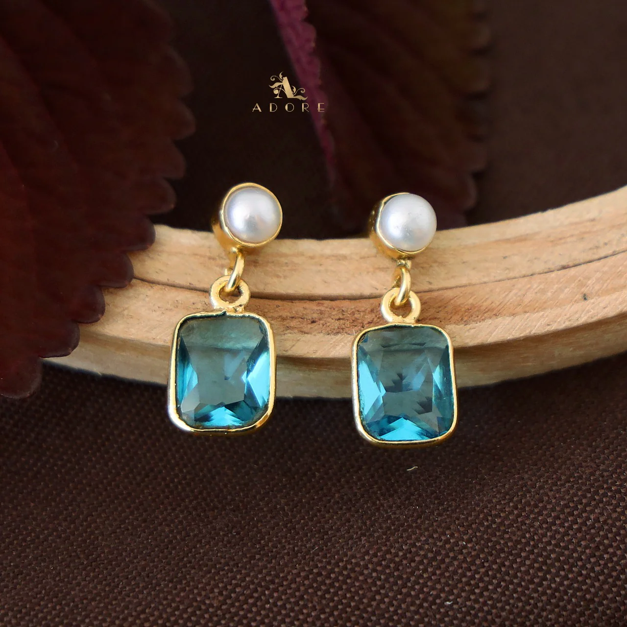 Nasmiya Rectangle Glossy Neckpiece With Earring - Image 14