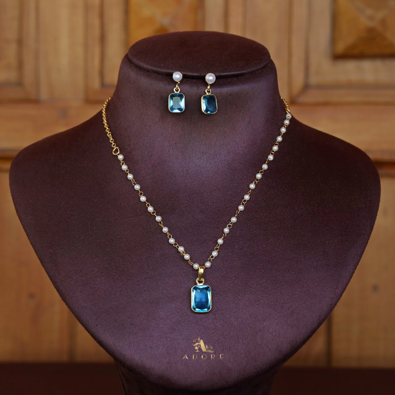 Nasmiya Rectangle Glossy Neckpiece With Earring - Image 15