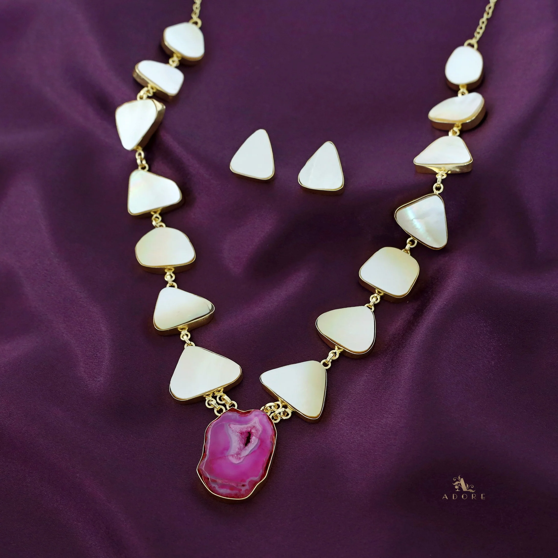 Natural MOP + Agate Stone Neckpiece With Stud - Image 10