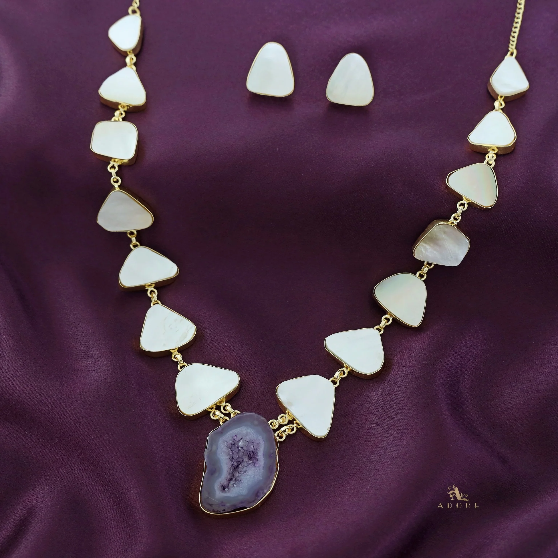 Natural MOP + Agate Stone Neckpiece With Stud - Image 6
