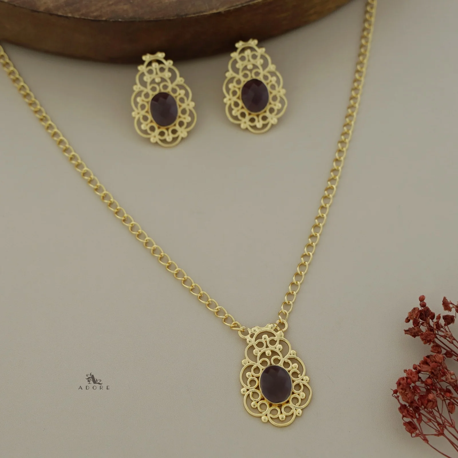 Nayika Glossy Oval Neckpiece With Earring - Image 10