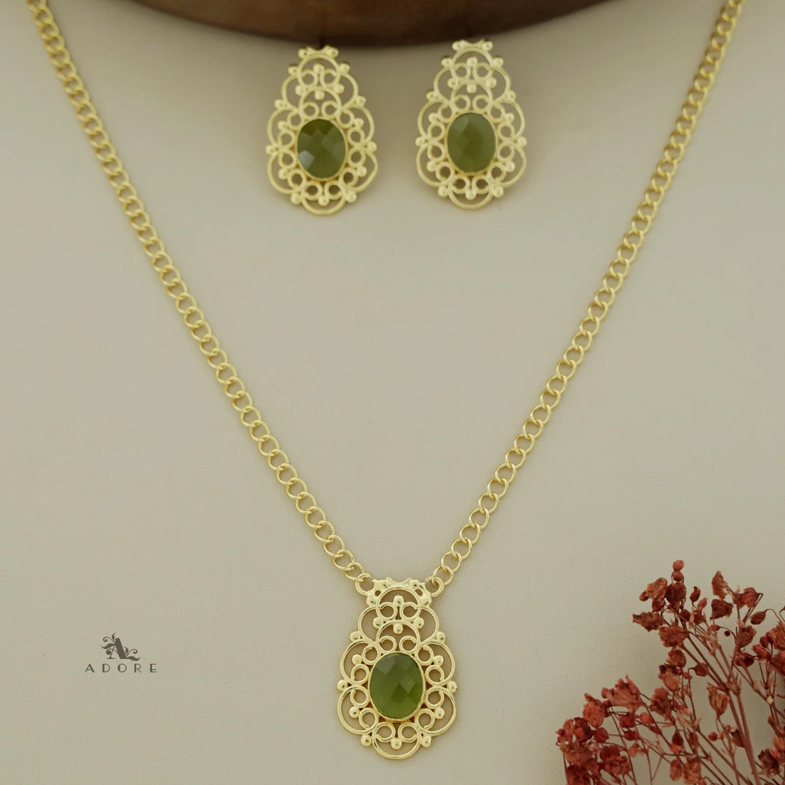 Nayika Glossy Oval Neckpiece With Earring - Image 2