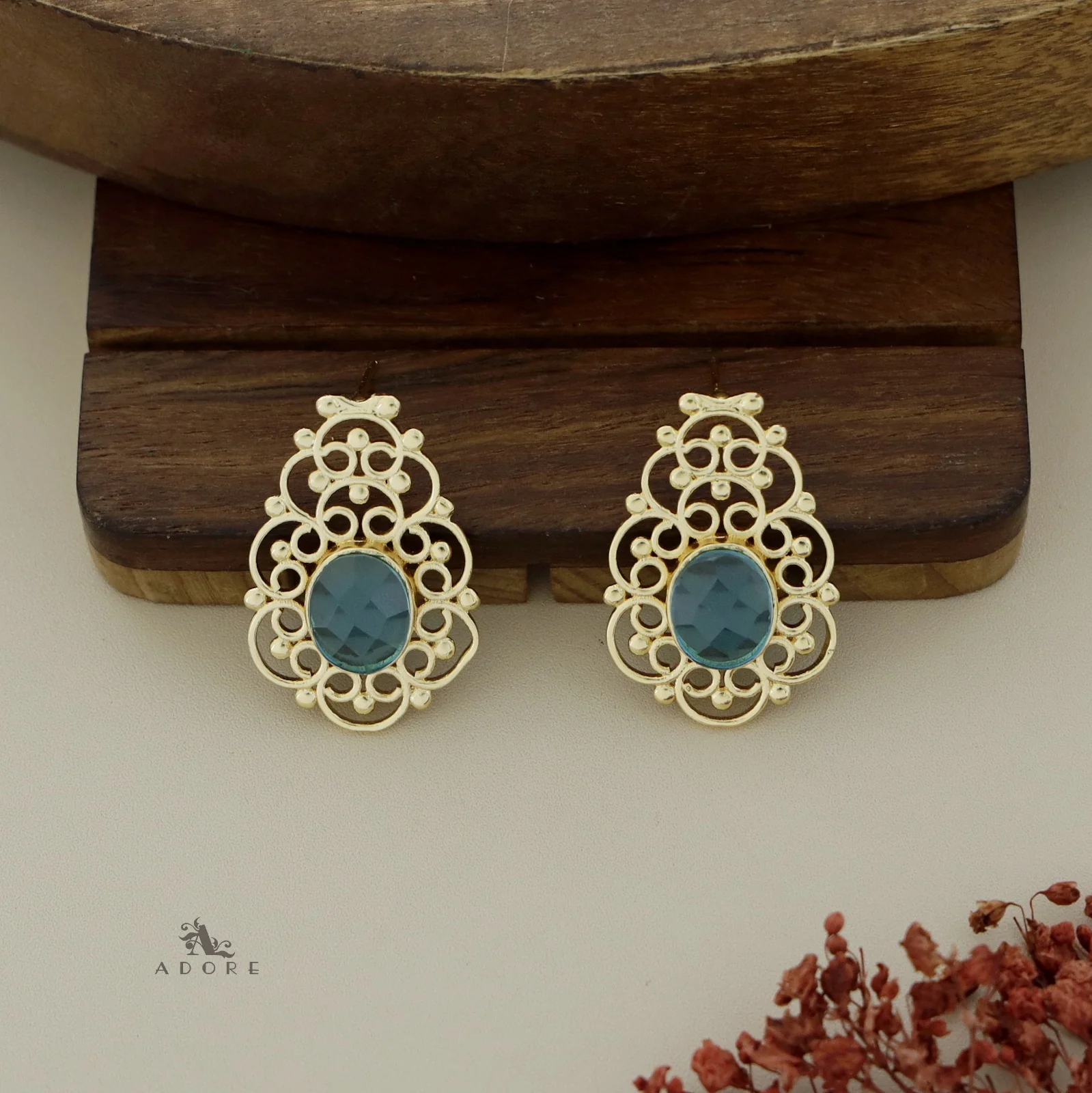 Nayika Glossy Oval Neckpiece With Earring - Image 8