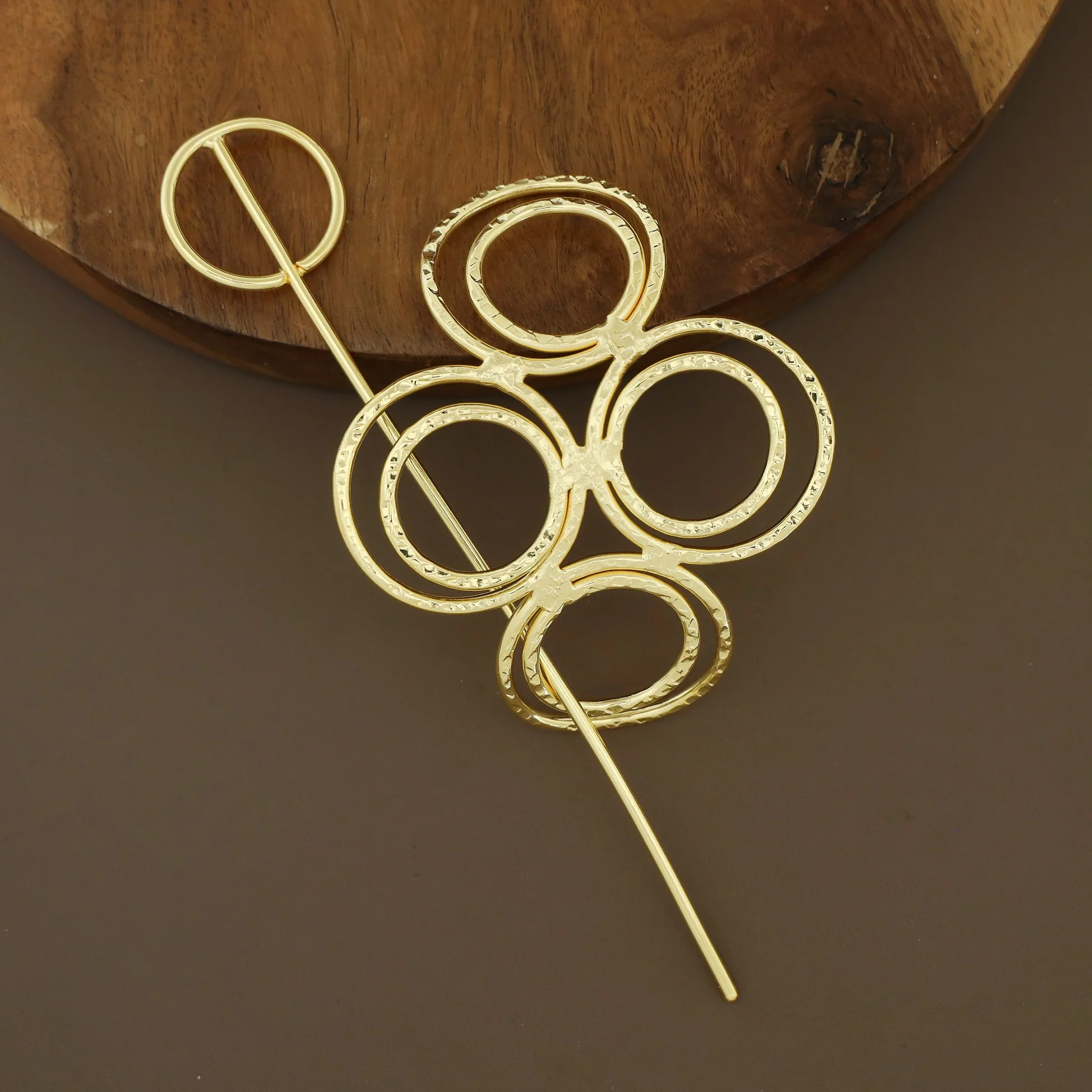 Naysa Tetra Hammered Circle Hair Pin - Image 6
