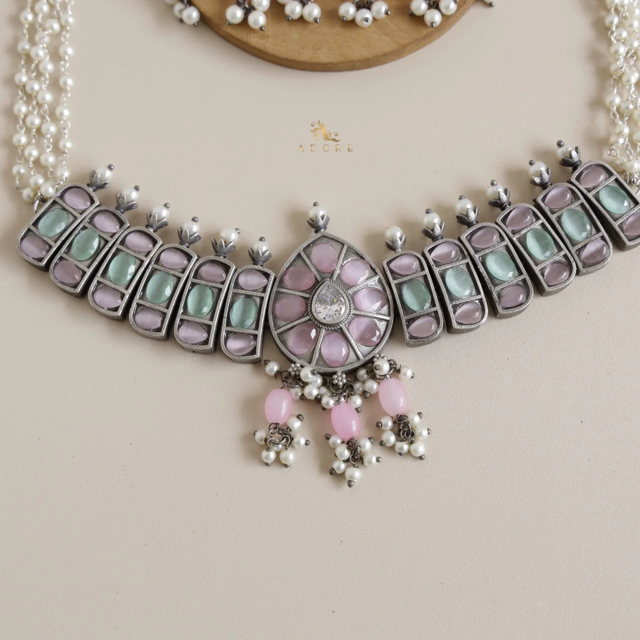Niranjana Antique Choker With Earring - Image 4