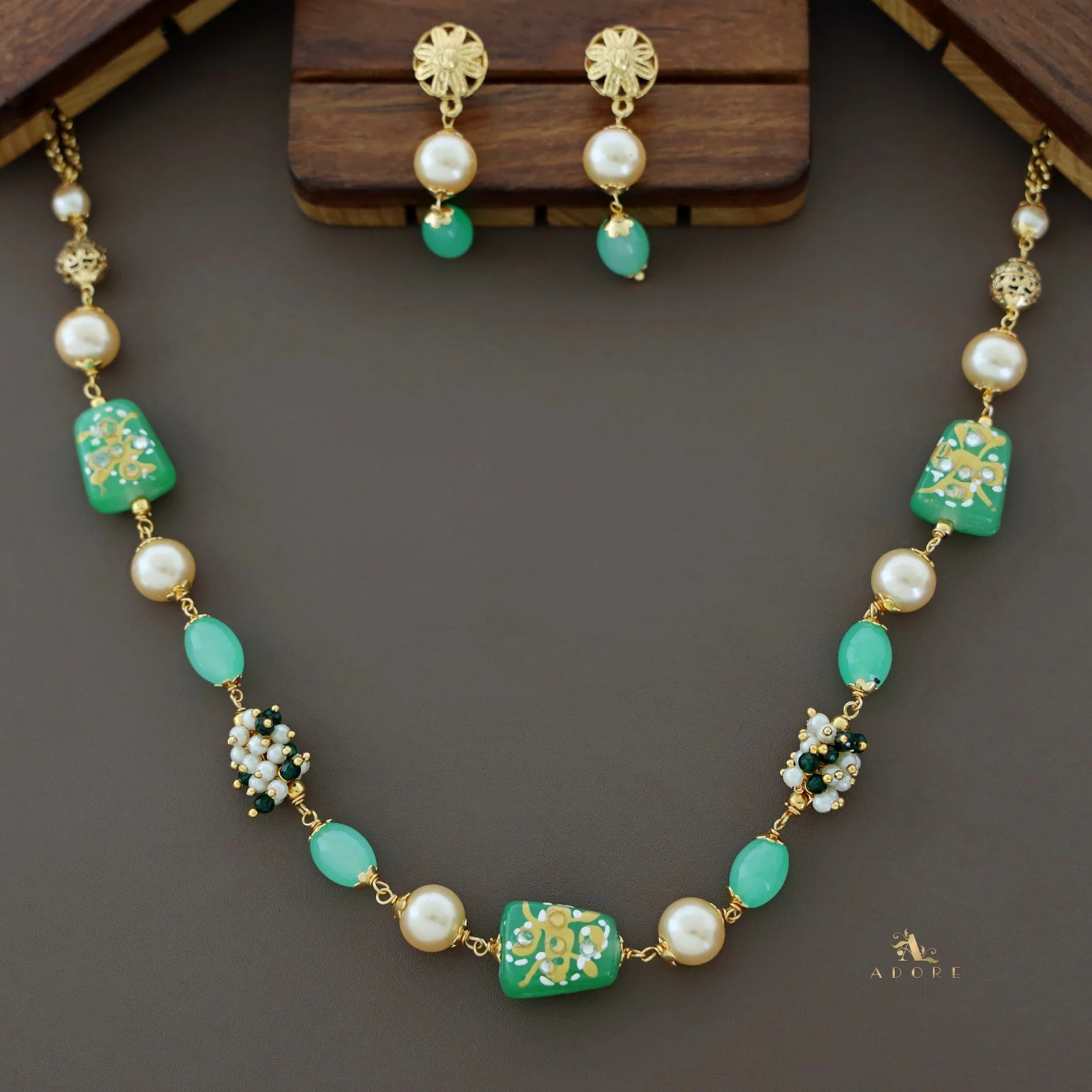 Jylan Pearl Neckpiece With Earring - Image 17